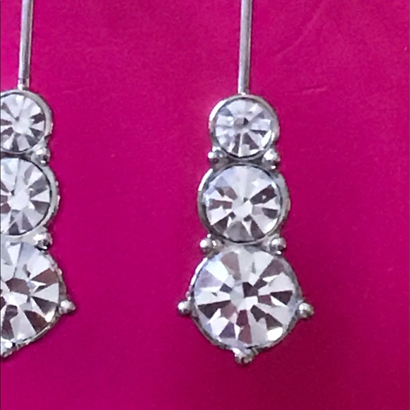 🛍 Silver Triple Rhinestone Gem Earrings W/Gift Bag - Picture 4 of 7